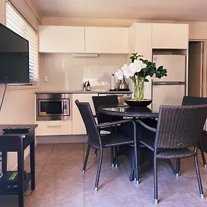  Apartment Retreat On Rita ~ Downtown With Access